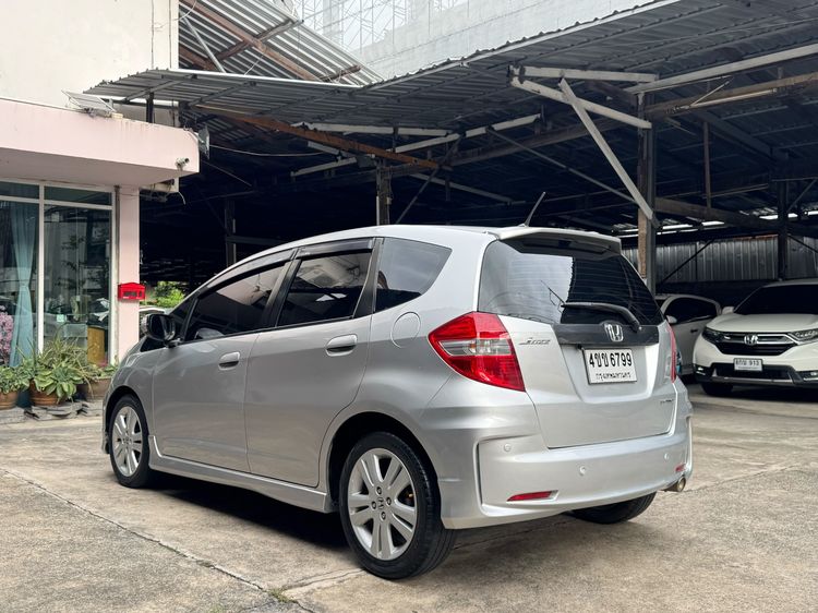 Honda Jazz 2012 1.5 SV i-VTEC Sedan เบนซิน ไม่ติดแก๊ส เกียร์อัตโนมัติ บรอนซ์เงิน รูปที่ 3