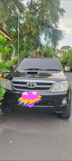 รถ Toyota Fortuner 3.0 V 4WD สี ดำ