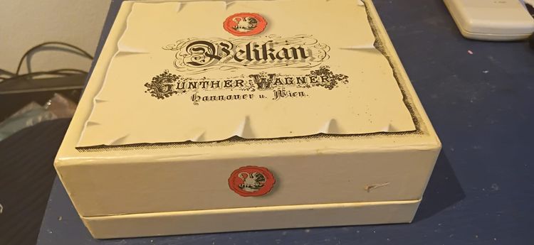 Vintage Pelikan Fountain Pen – Gold Nib – New Old Stock with Original Box รูปที่ 4