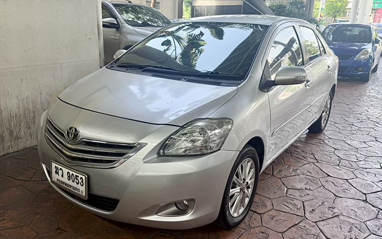 รถ Toyota Vios 1.5 G สี บรอนซ์เงิน