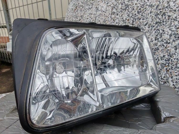 โคมไฟหน้า isuzu ดราก้อน(ซีนอน) แท้ ใหม่ รูปที่ 3
