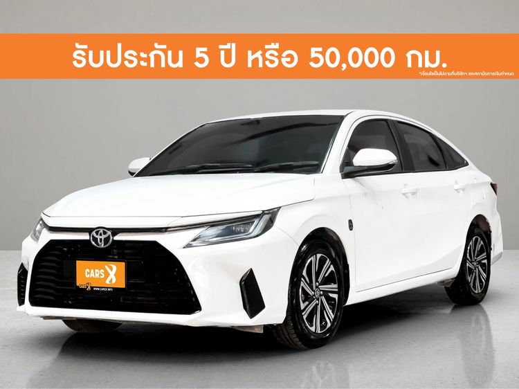 รถ Toyota Yaris ATIV 1.2 Smart สี ขาว