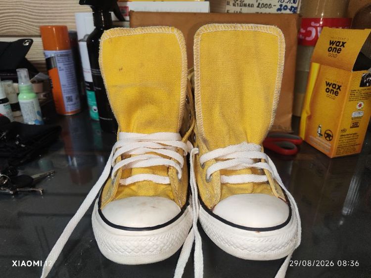 รองเท้าผ้าใบ ผ้า UK 7 | EU 40 2/3 | US 8.5 รองเท้า Converse ของแท้ เบอร์ 7 รุ่นChuck Taylor All Star High (สีเหลือง)ผลิตปี2004 ป้ายส้นรองเท้าเป็นแบบยุค2000