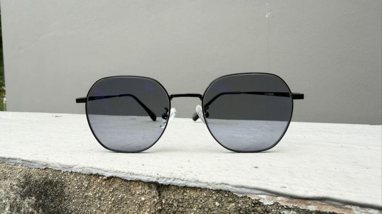 👉 “แว่นเดียวครบ! BlueBlock! 🕶️ กันแสงสีฟ้าและ UV ใสในร่ม เข้มออกแดด เลนส์สั่งตัดใหม่