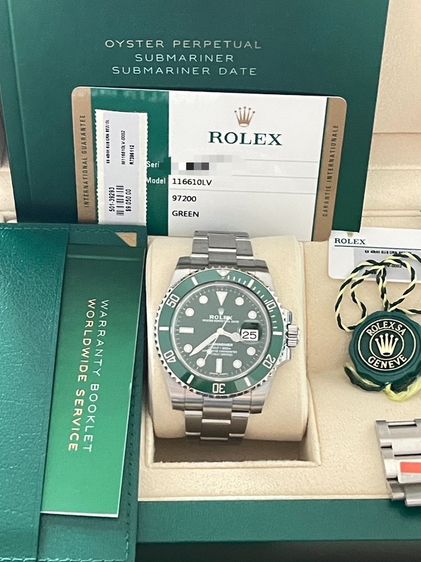เขียว Rolex Submariner Hulk 2018