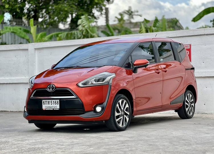 Toyota Sienta 2017 1.5 V Utility-car เบนซิน ไม่ติดแก๊ส เกียร์อัตโนมัติ ส้ม