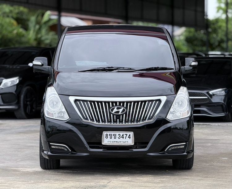 Hyundai Grand Starex 2017 2.5 Premium Utility-car ดีเซล ไม่ติดแก๊ส เกียร์อัตโนมัติ ดำ รูปที่ 2