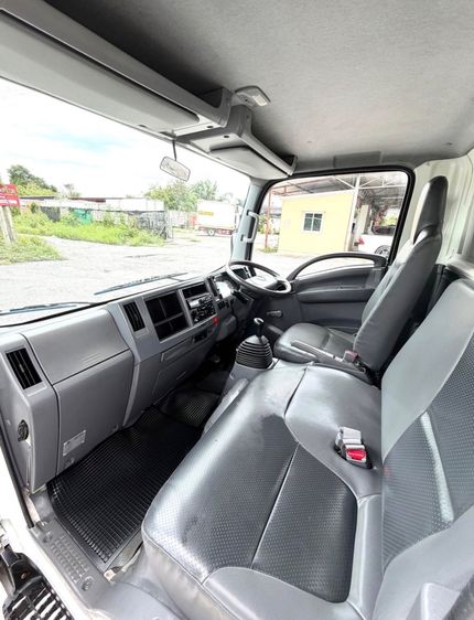 รถ ISUZU NLR 130 แรง ปี 2556 รถห้างแท้  (4 ล้อไม่ติดเวลา) รถสวย มือเดียว  กะบะคอกสูง ยาว 3.25  กว้าง 2.00ม.  รูปที่ 9