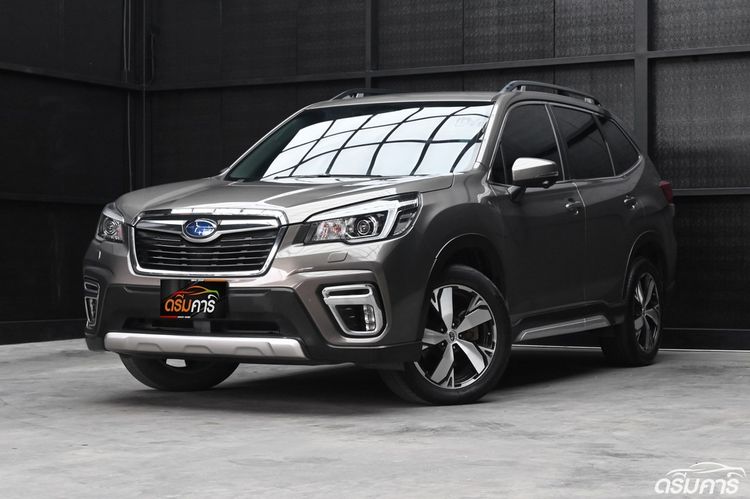 รถ Subaru Forester 2.0 S ES 4WD สี น้ำตาล