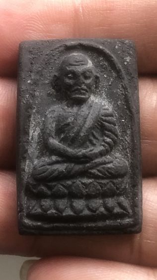หลวงปู่ทวดเนื้อว่าน วัดช้างให้ พิมพ์กรรมการ ปี2524