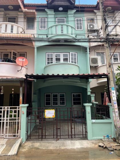 ให้เช่าทาวน์เฮาส์ 3ชั้น ม.พงษ์ศิริชัย4 ซอยเพชรเกษม 81 จอดรถ 1คัน