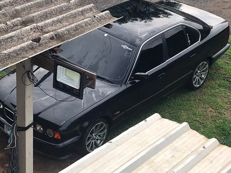 BMW M3 1994 2.3 Sedan เบนซิน ดำ รูปที่ 3