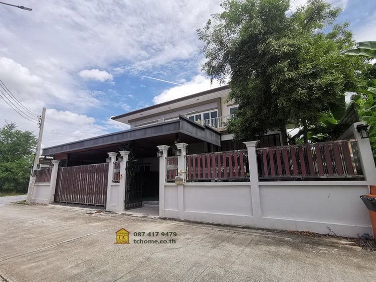 ขายด่วนบ้าน 2 ชั้น 99.7 ตรว. สร้างโดยซีคอนโฮม 6 ห้องนอน สภาพดีพท.ใช้สอยเยอะ อยู่บางแวก130 ใกล้ถนนกาญจนาภิเษก-สาย2 เดินทางสะดวกเข้าซอยนิดเดีย