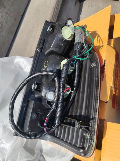 ไฟท้าย isuzu  Dmax แท้ใหม่ รูปที่ 4