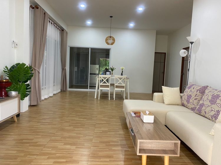 อื่นๆ ตกแต่งครบ สร้างเสร็จก่อน 2010 🏡✨ ให้เช่าบ้านเดี่ยวชั้นเดียว พร้อมเฟอร์นิเจอร์ ทำเล ไชยสถาน รูปที่ 3
