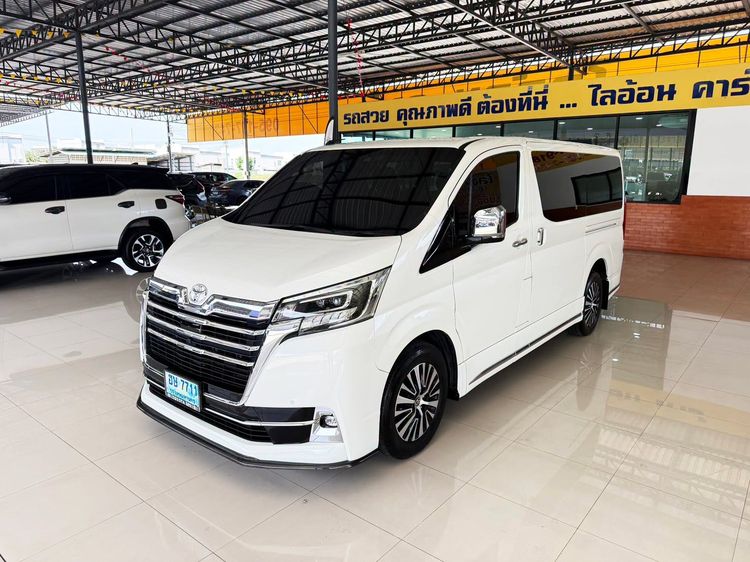 Toyota Majesty 2024 2.8 Grande Van ดีเซล ไม่ติดแก๊ส เกียร์อัตโนมัติ ขาว