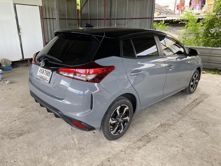 Toyota Yaris 2023 1.2 Premium Sedan เบนซิน ไม่ติดแก๊ส เกียร์อัตโนมัติ เทา รูปที่ 2