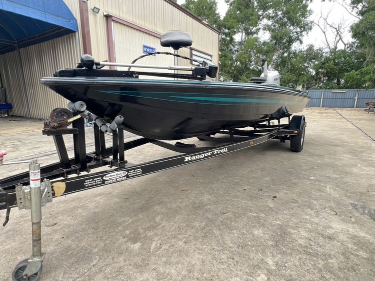 ขายเรือแบสนอก สภาพดี พร้อมใช้ เครื่องหัวฉีด115hp รูปที่ 2