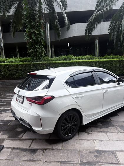 Honda City 2025 1.5 e:HEV RS Sedan ไฮบริด เกียร์อัตโนมัติ ขาว รูปที่ 4
