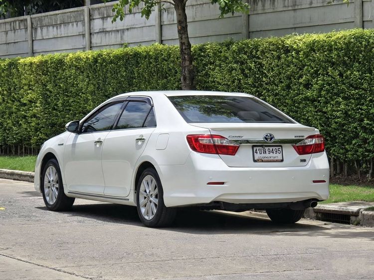 Toyota Camry 2013 2.5 Hybrid Sedan ไฮบริด ไม่ติดแก๊ส เกียร์อัตโนมัติ ขาว รูปที่ 3