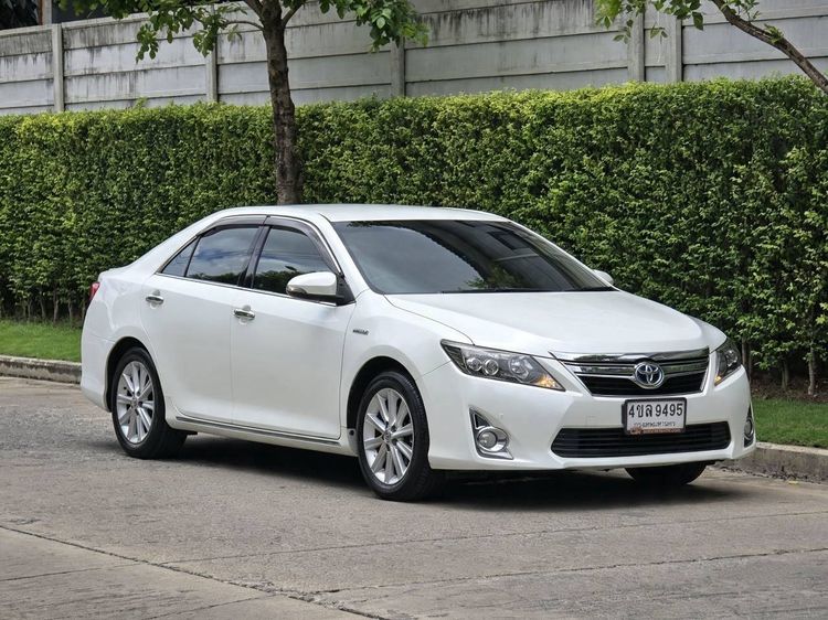 Toyota Camry 2013 2.5 Hybrid Sedan ไฮบริด ไม่ติดแก๊ส เกียร์อัตโนมัติ ขาว รูปที่ 2
