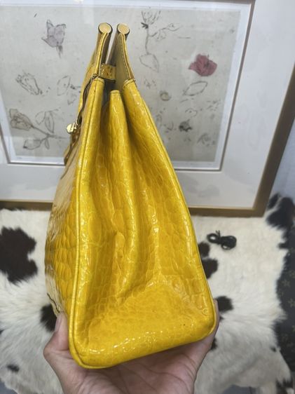 Jollybors กระเป๋าหนังจระเข้เเท้ๆใบใหญ่ สีเหลืองสวย เก่าเก็บ 2,500 บาท รูปที่ 8