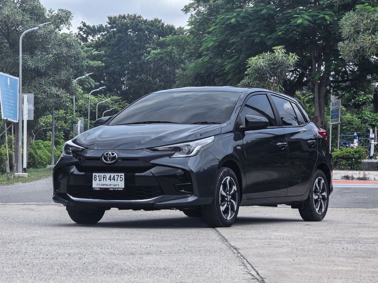 รถ Toyota Yaris 1.2 Sport สี เทา