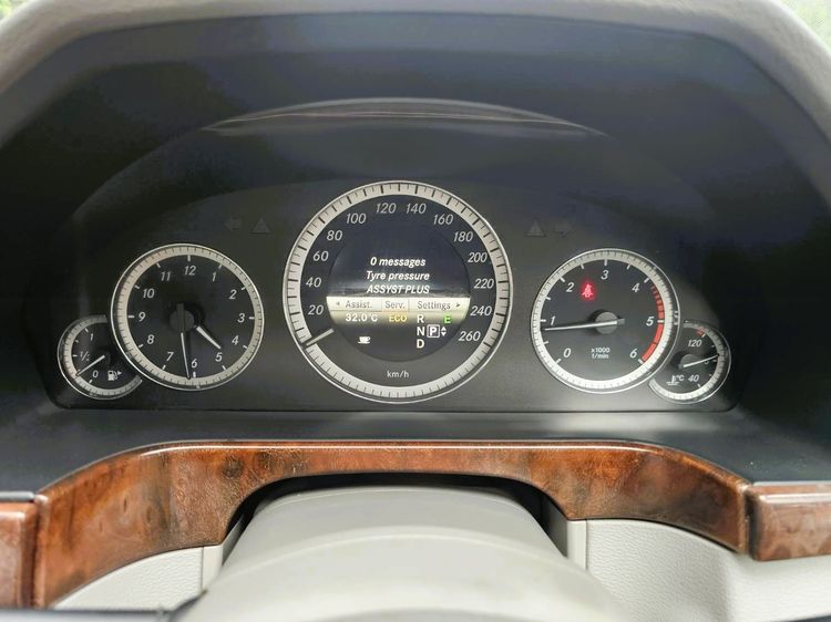Mercedes-Benz E-Class 2013 E250 CDI Sedan ดีเซล ไม่ติดแก๊ส เกียร์อัตโนมัติ เทา รูปที่ 4