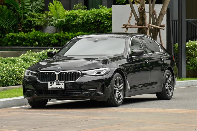 BMW Series 5 2021 530e Sedan ไฮบริด ไม่ติดแก๊ส เกียร์อัตโนมัติ ดำ