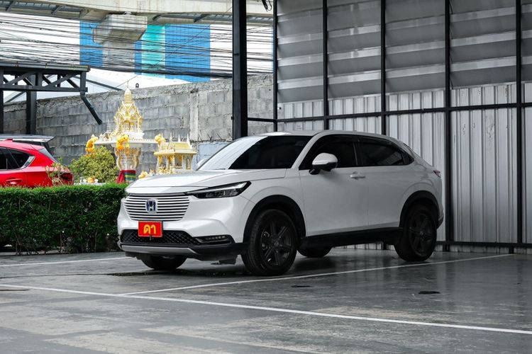 รถ Honda HR-V 1.5 EL e:HEV สี ขาว