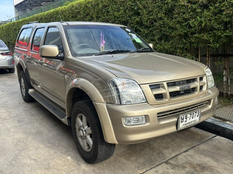 รถ Isuzu D-MAX 3.0 Hi-Lander สี น้ำตาล