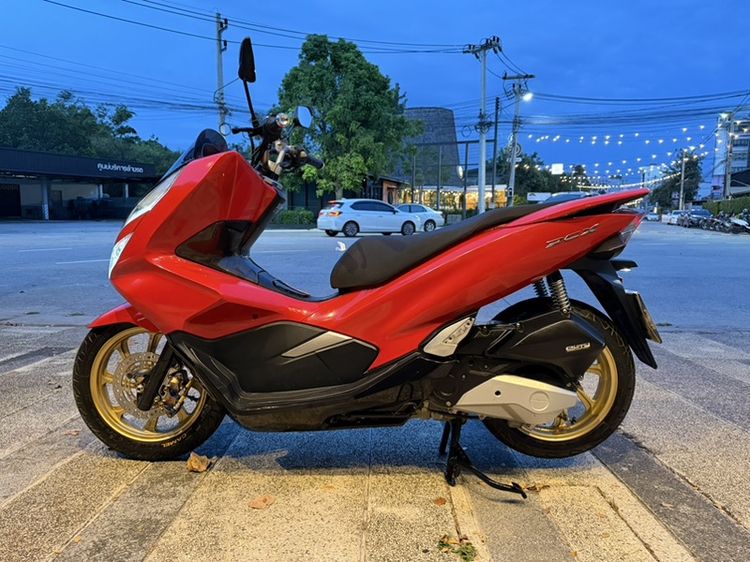 Honda PCX 2019 แดงสภาพสวยมากๆ ไมล์น้อย 2หมื่นกว่าๆ ใช้งานได้ปกติ รถบ้านมือเดียว