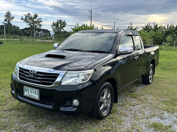 รถ Toyota Hilux Vigo Champ Smart Cab 2.5 E สี ดำ