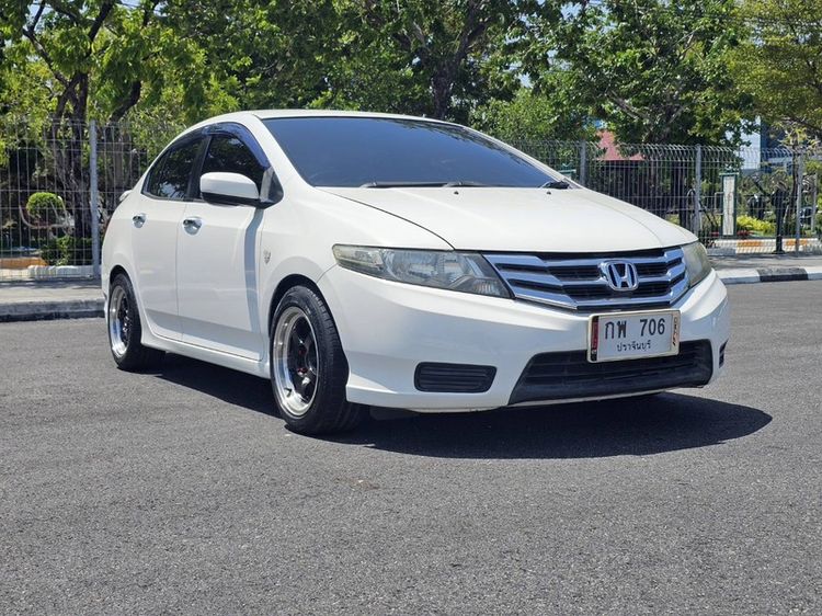 Honda City 2013 1.5 V Sedan เบนซิน ไม่ติดแก๊ส เกียร์อัตโนมัติ ขาว
