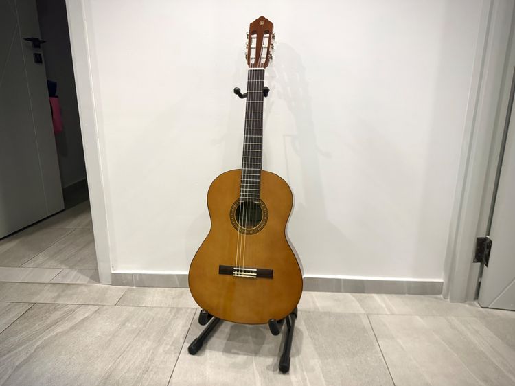 กีต้าร์คลาสสิก Yamaha CS40 Classical Guitar Complete Set - ขายกีตาร์คลาสสิก Yamaha CS40 พร้อมอุปกรณ์ครบชุด