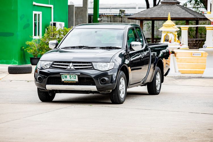 รถ Mitsubishi Triton 2.4 Plus สี ดำ