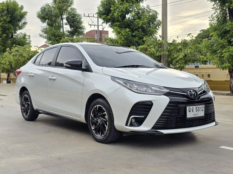 Toyota Yaris 2022 1.2 Sport Sedan เบนซิน ไม่ติดแก๊ส เกียร์อัตโนมัติ ขาว รูปที่ 2