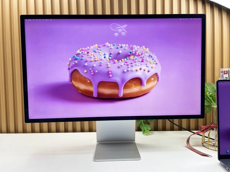 จอภาพ Studio Display 27-inch Retina 5K Stand Glass