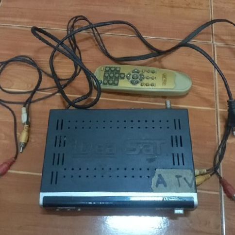 ขายกล่องรับสัญญาณจานดาวเทียม ideasat ราคา 400 บาท