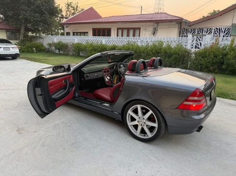 Mercedes-Benz SLK-Class 1997 SLK200 Sedan เบนซิน เกียร์อัตโนมัติ เทา รูปที่ 4