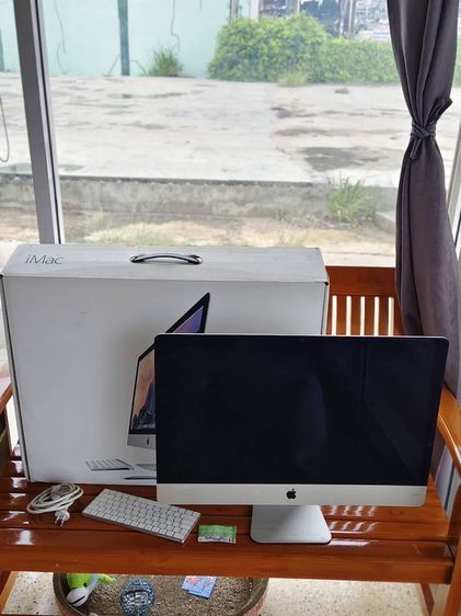 Apple iMac (Retina 5K, 27-inch, Late 2014)