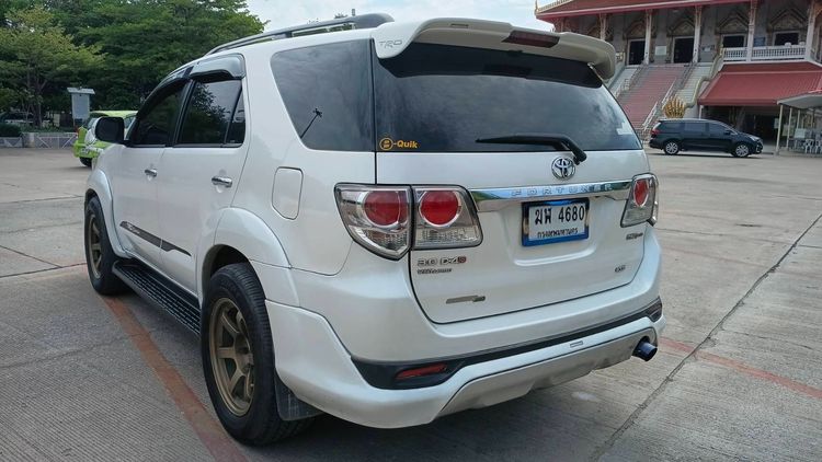 Toyota Fortuner 2012 3.0 TRD Sportivo 4WD Utility-car ดีเซล เกียร์อัตโนมัติ ขาว รูปที่ 4
