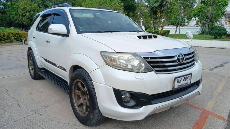 Toyota Fortuner 2012 3.0 TRD Sportivo 4WD Utility-car ดีเซล เกียร์อัตโนมัติ ขาว รูปที่ 3