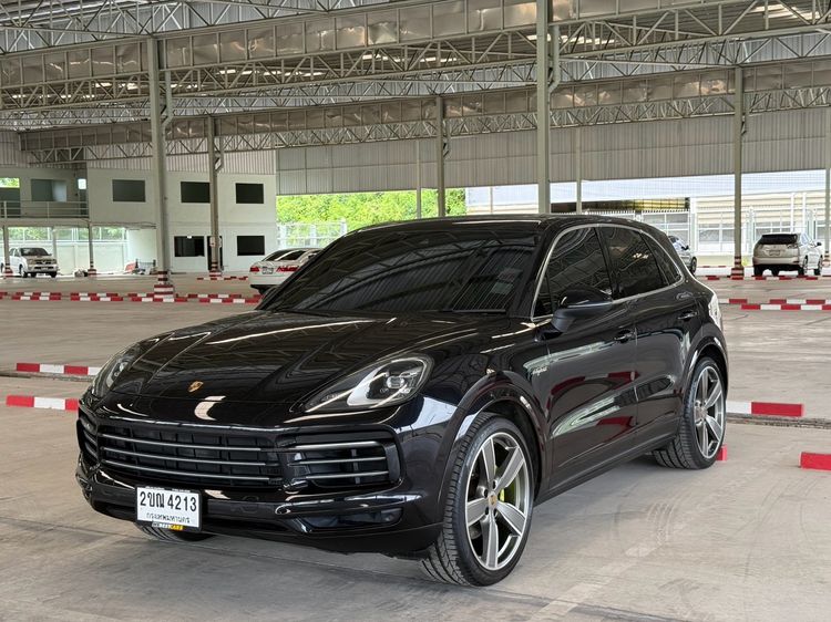 รถ Porsche Cayenne 3.0 E-Hybrid 4WD สี ดำ