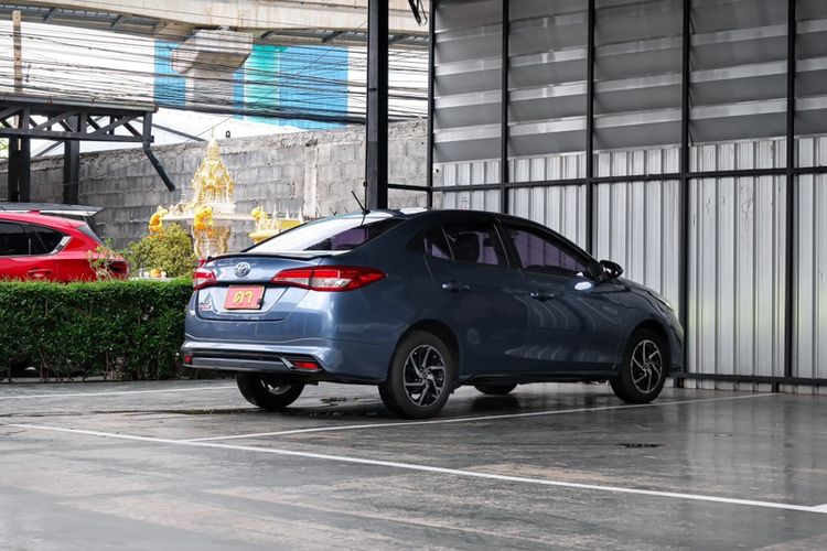 Toyota Yaris ATIV 2022 1.2 Sport Sedan เบนซิน ไม่ติดแก๊ส เกียร์อัตโนมัติ น้ำเงิน รูปที่ 4