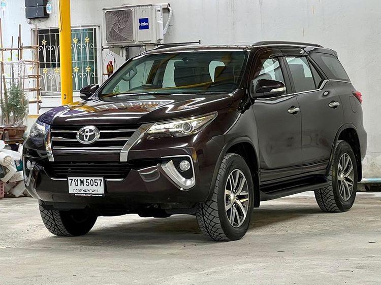 Toyota Fortuner 2017 2.8 V Utility-car ดีเซล ไม่ติดแก๊ส เกียร์อัตโนมัติ น้ำตาล รูปที่ 2