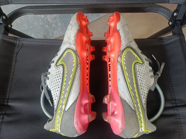 สตั๊ดมือสอง Nike Tiempo 