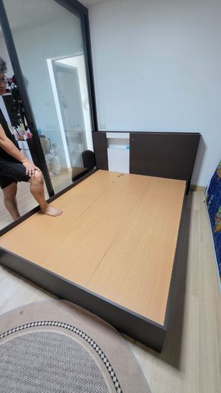 ขายโครงเตียง Koncept 5 ฟุต มือสองแถมฟูกให้ด้วยราคาเพียง 1,000 บาท