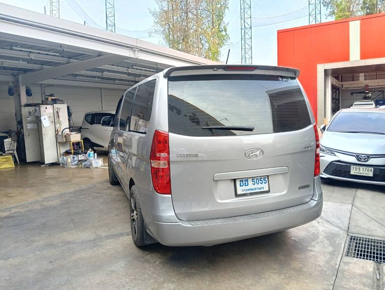 Hyundai H-1  2018 2.5 Maesto Touring Van ดีเซล ไม่ติดแก๊ส เกียร์อัตโนมัติ เทา รูปที่ 4