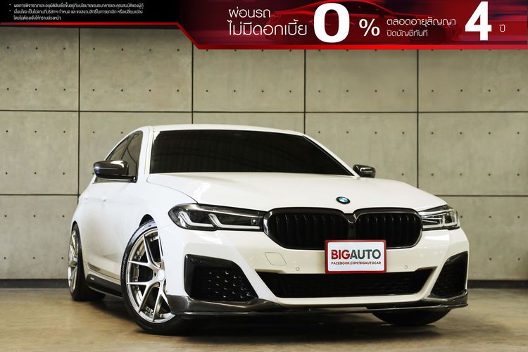 BMW Series 5 2023 520d Sedan ดีเซล ไม่ติดแก๊ส เกียร์อัตโนมัติ ขาว